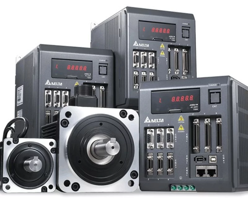 ASD-M-1521-R Блок управления 3-мя сервомоторами, 3x1.5кВт 1x220В, второй вход обратной связи, высокоскоростная шина DMCNET, встроенный ПЛК